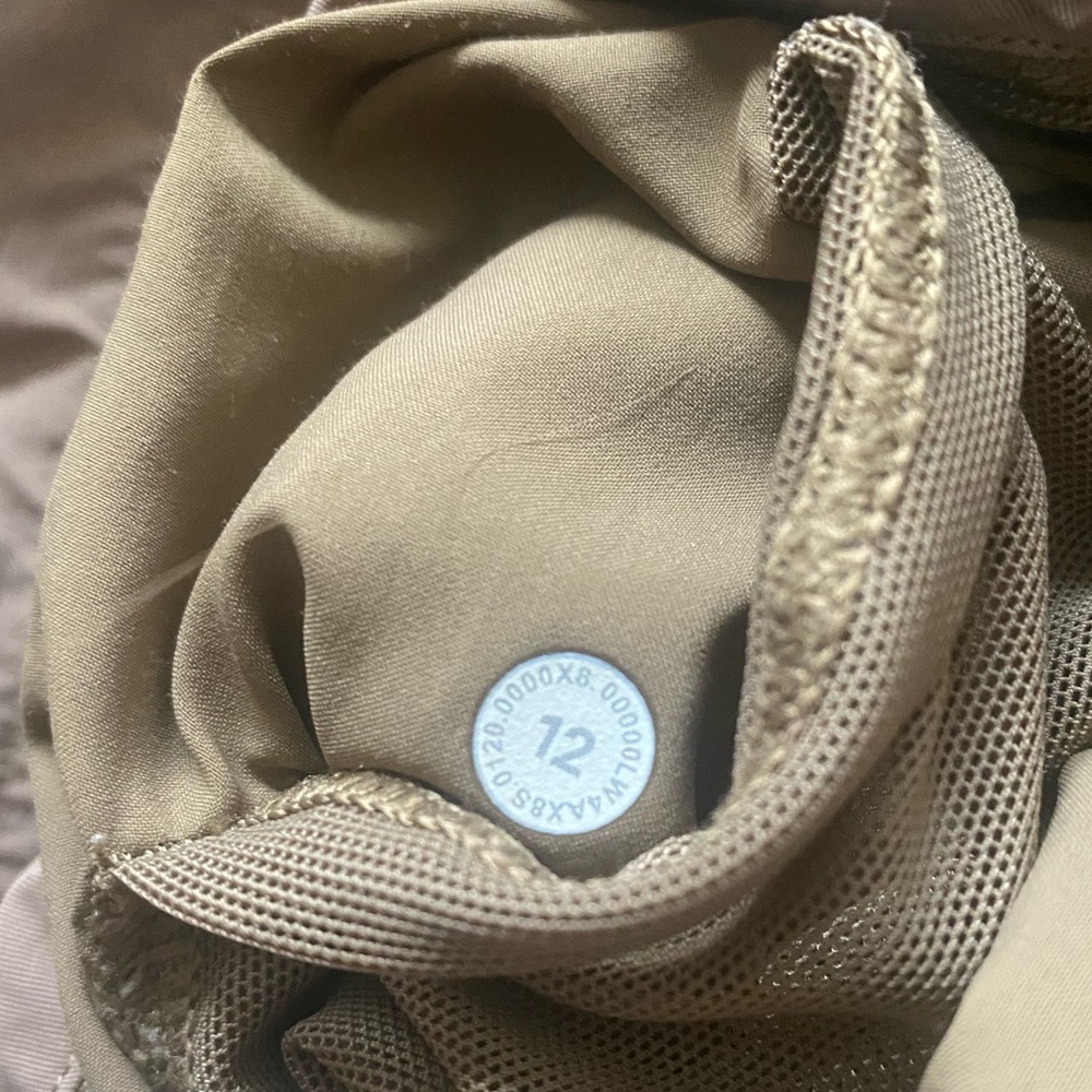 Lululemon Women’s Always Effortless Hooded Jacket Windbreaker AEJ Frontier 12 - Picture 8 of 10